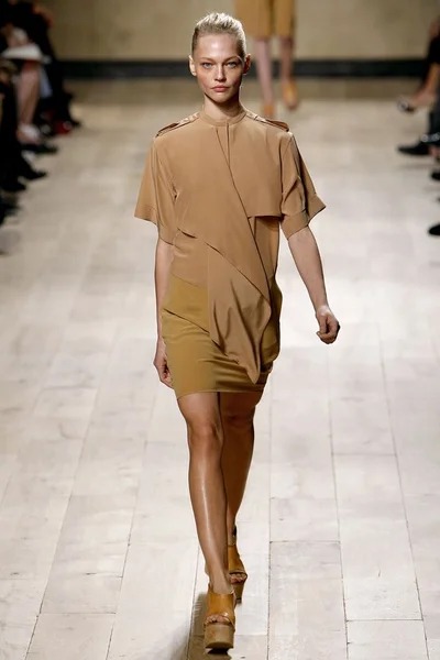 Look 20